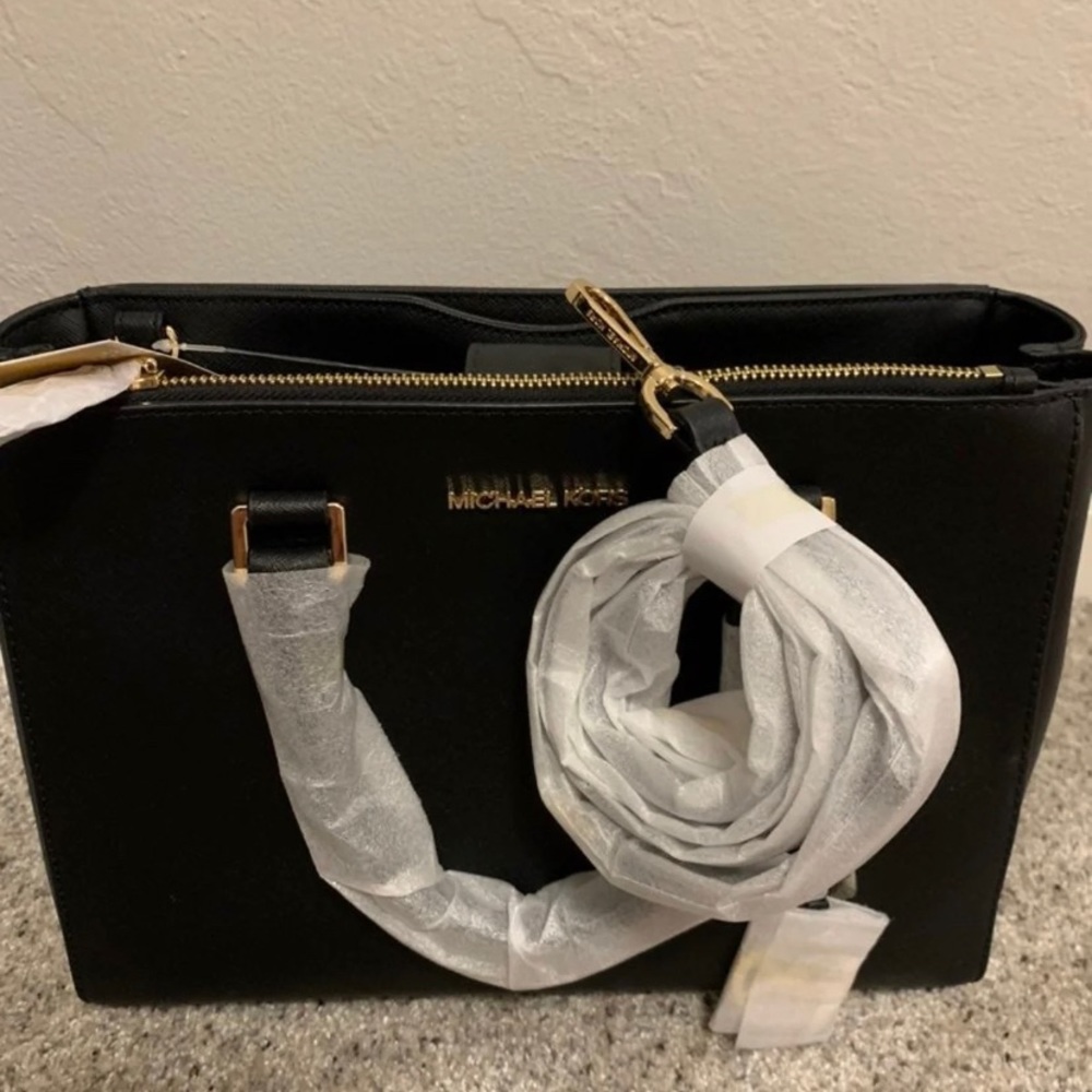 Michael Kors kellen medium crossbody & purse